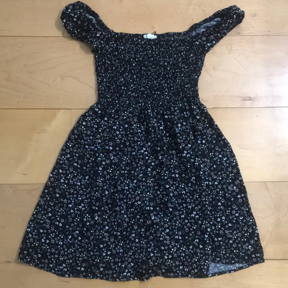 Dress - Picture 1 of 2